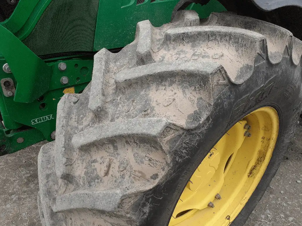Image JOHN DEERE 6120R